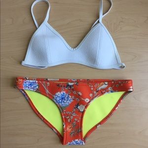 Triangl Bikini Set